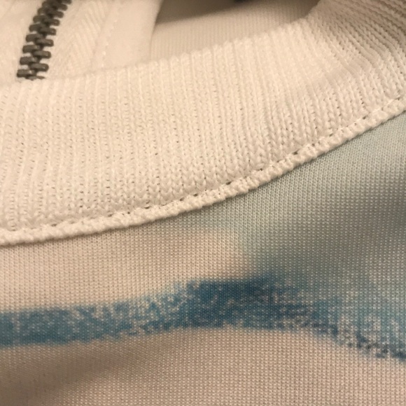 Women’s top - Picture 3 of 4